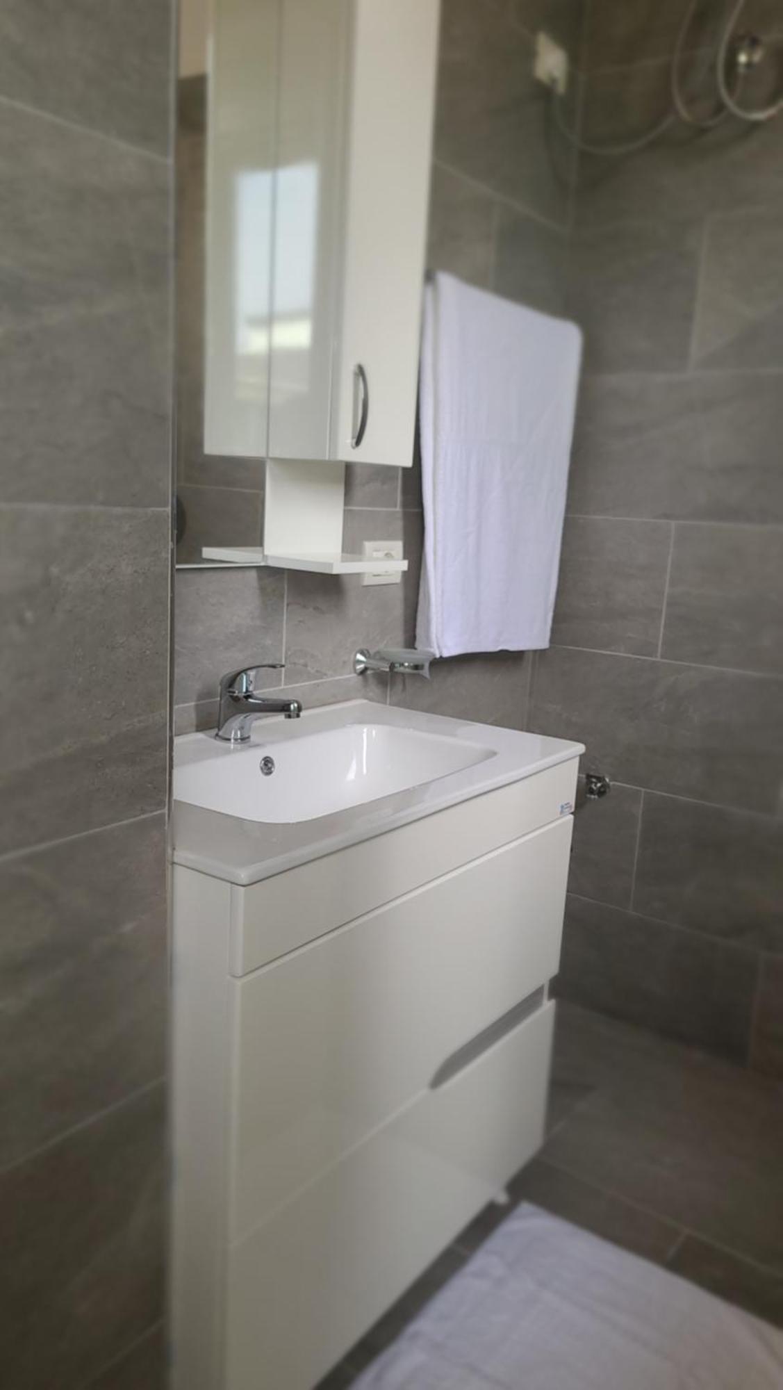 Home Inn Apartaments Tirana Kültér fotó